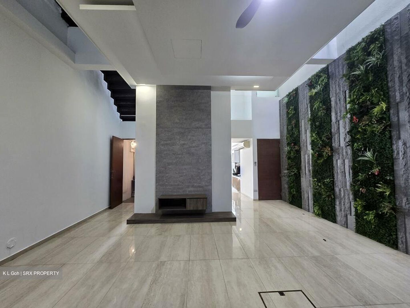 Cairnhill Road (D9), Terrace #588661491